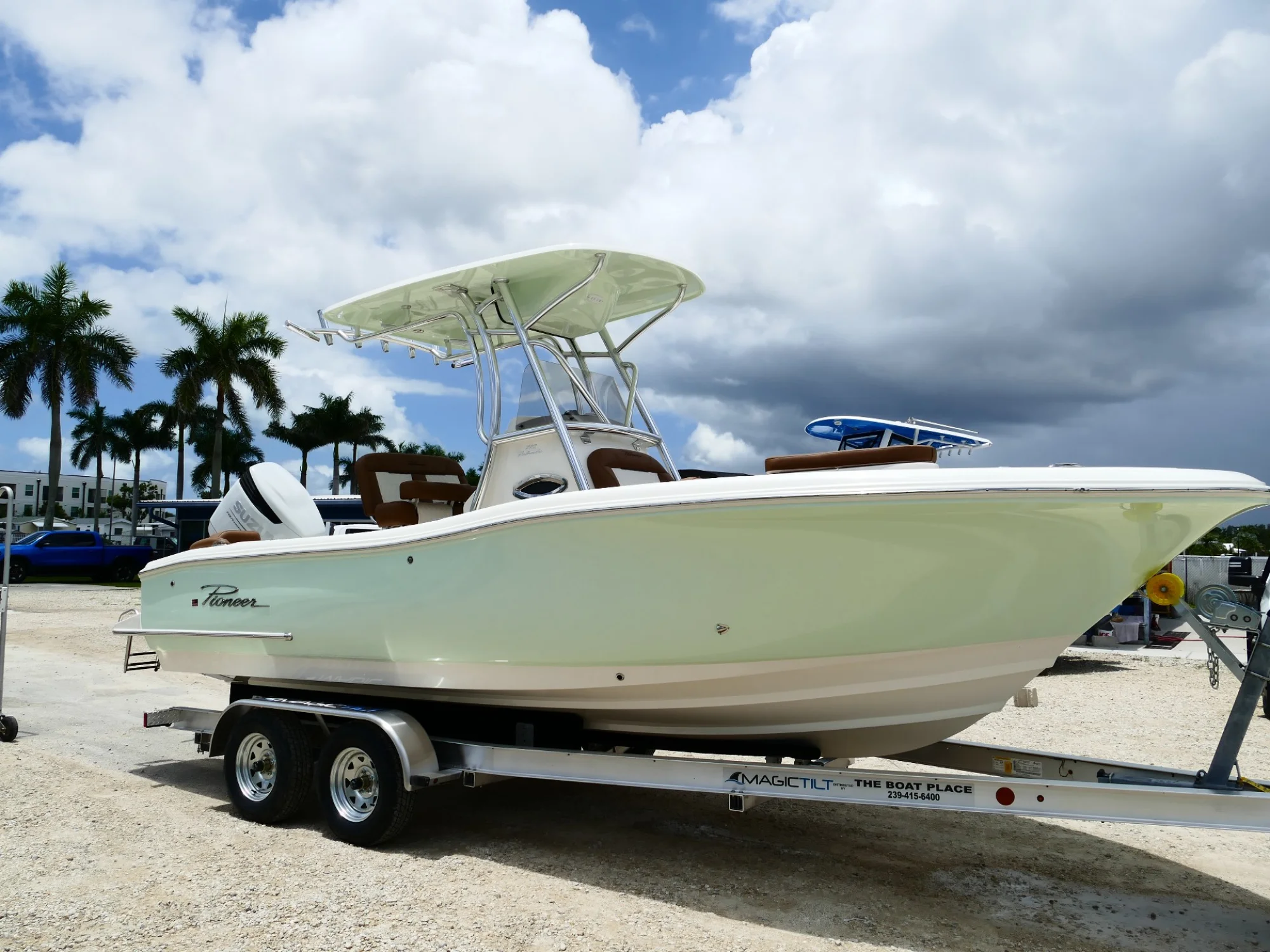 2026 Pioneer 222 Islander Bay Boat 15F - Image 3